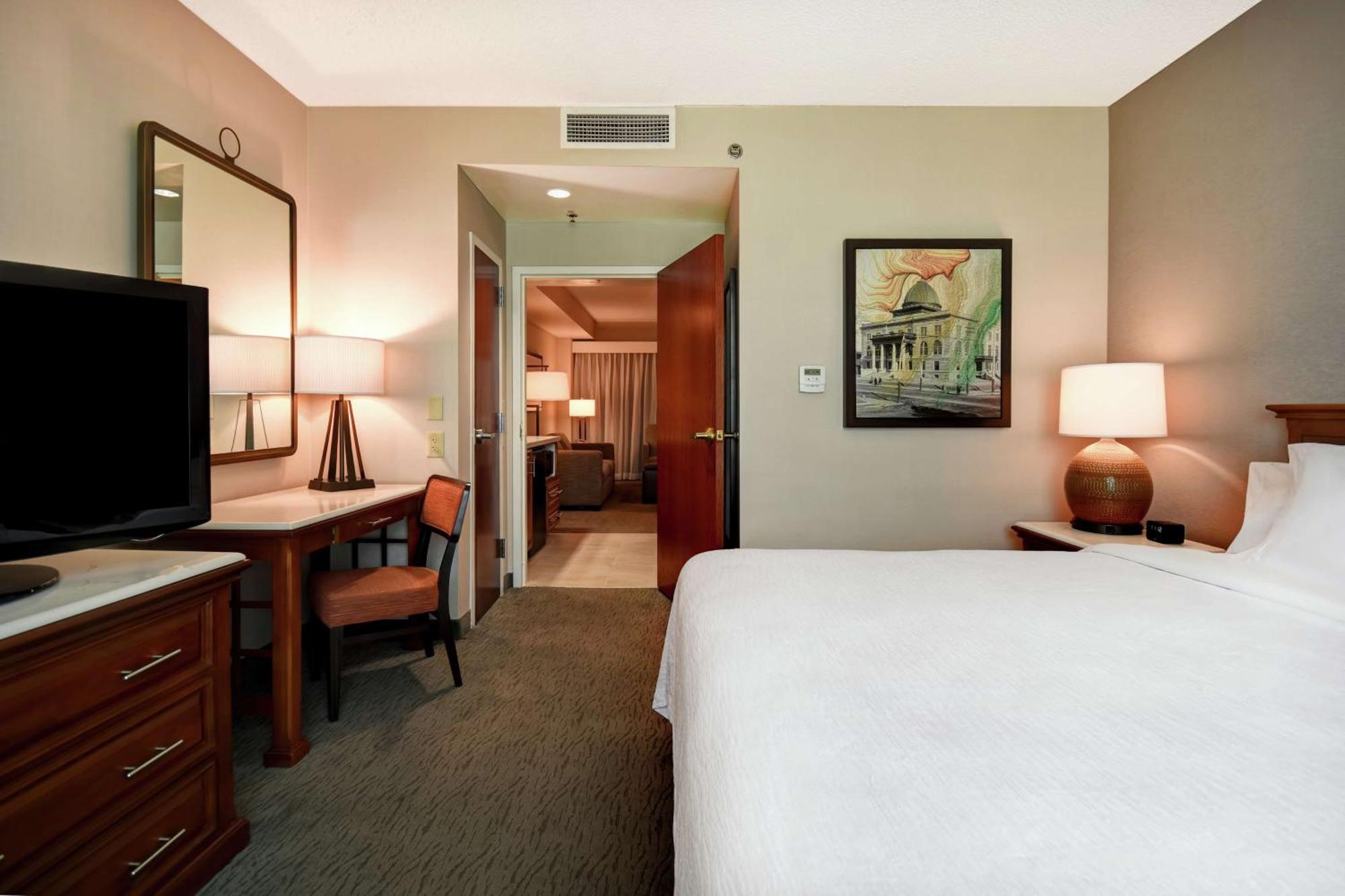 Premium King Suite,1548849046:JPEG