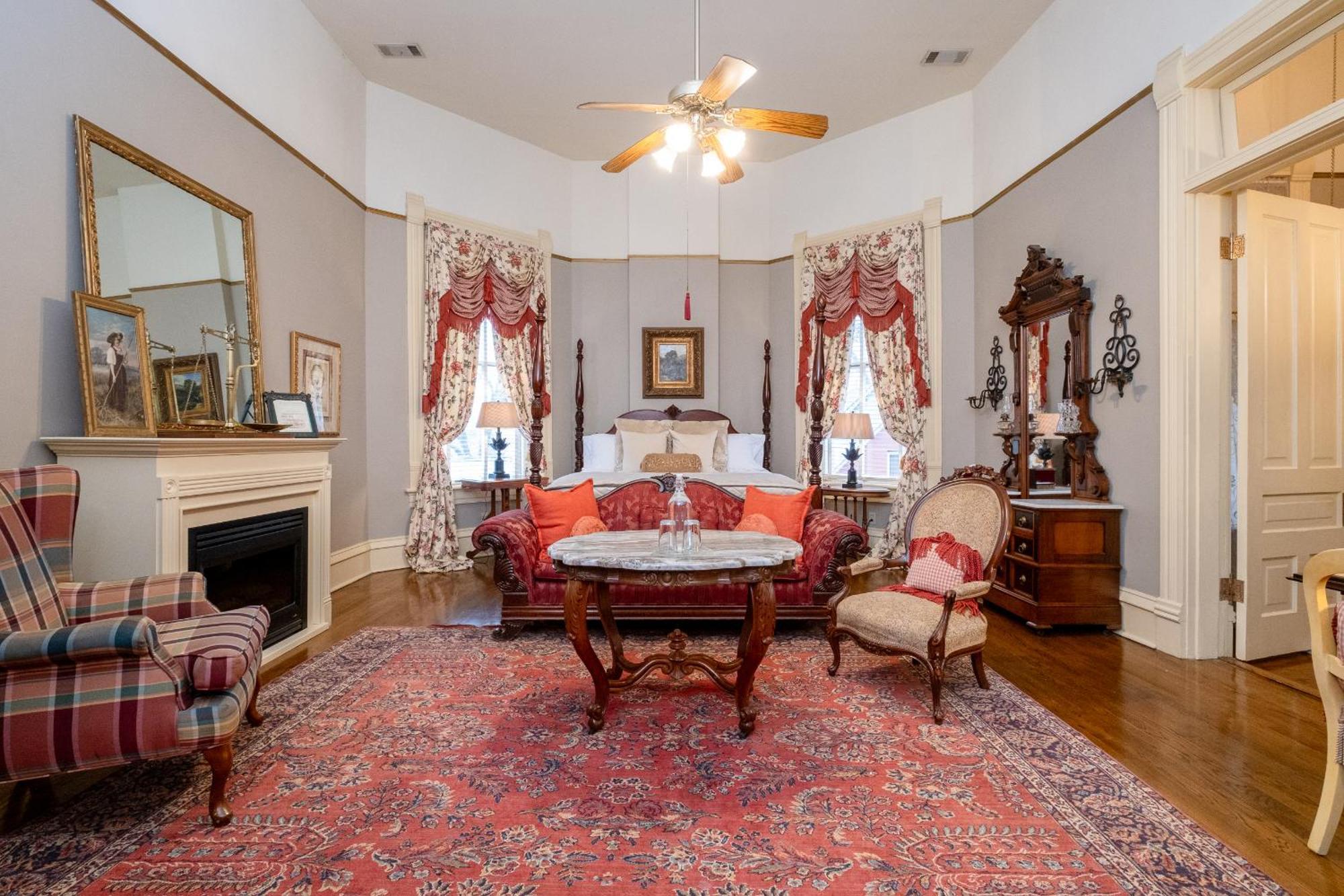 Washburn-Welch Room