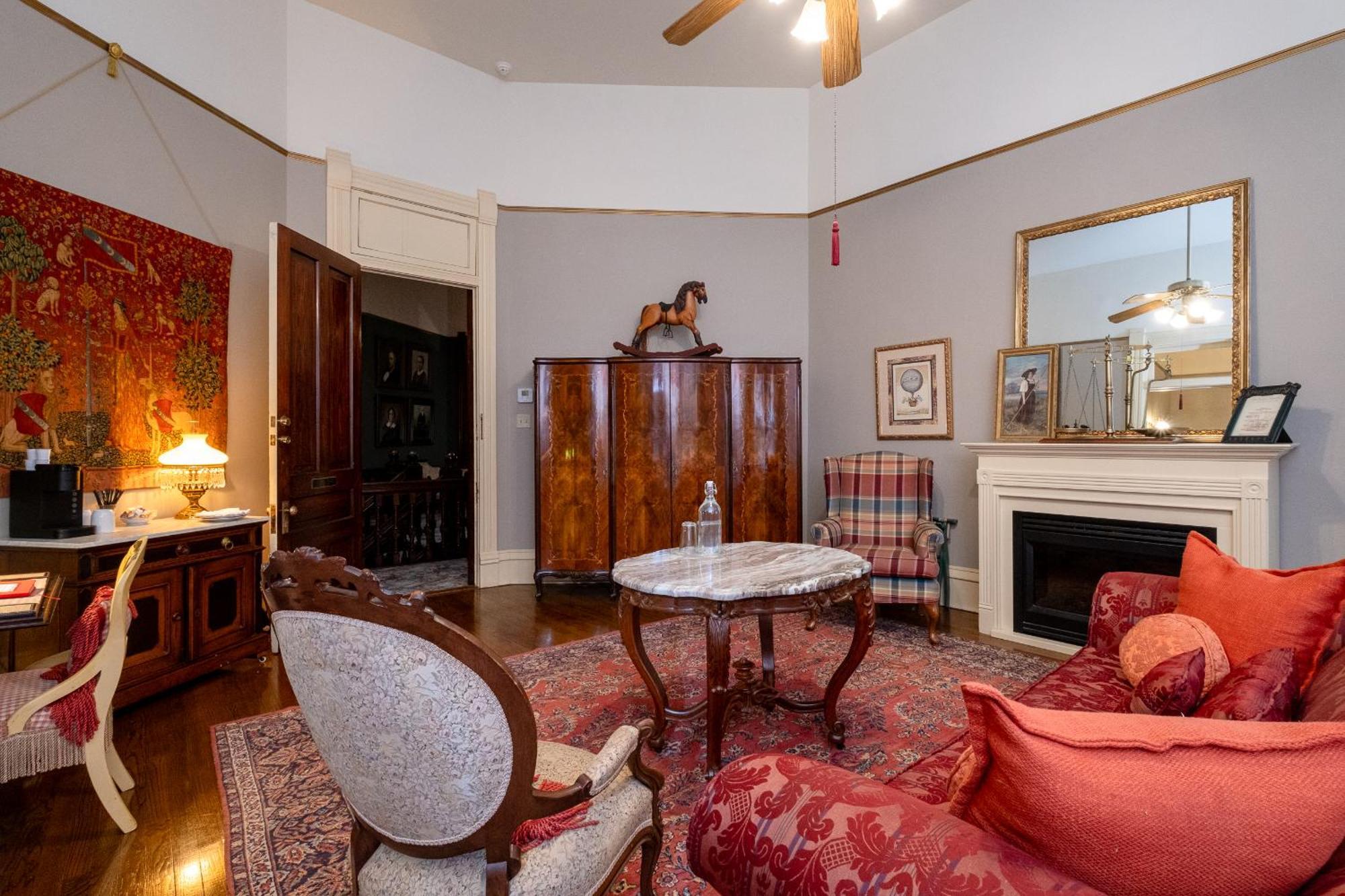Washburn-Welch Room