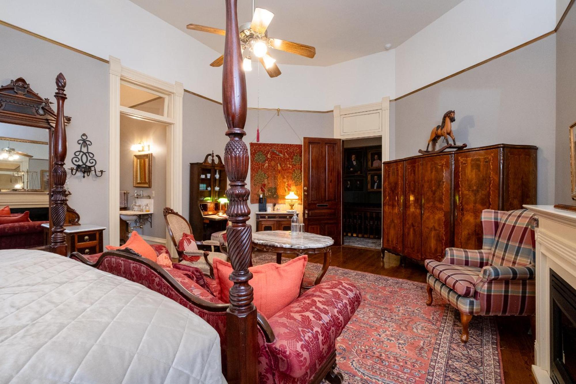 Washburn-Welch Room